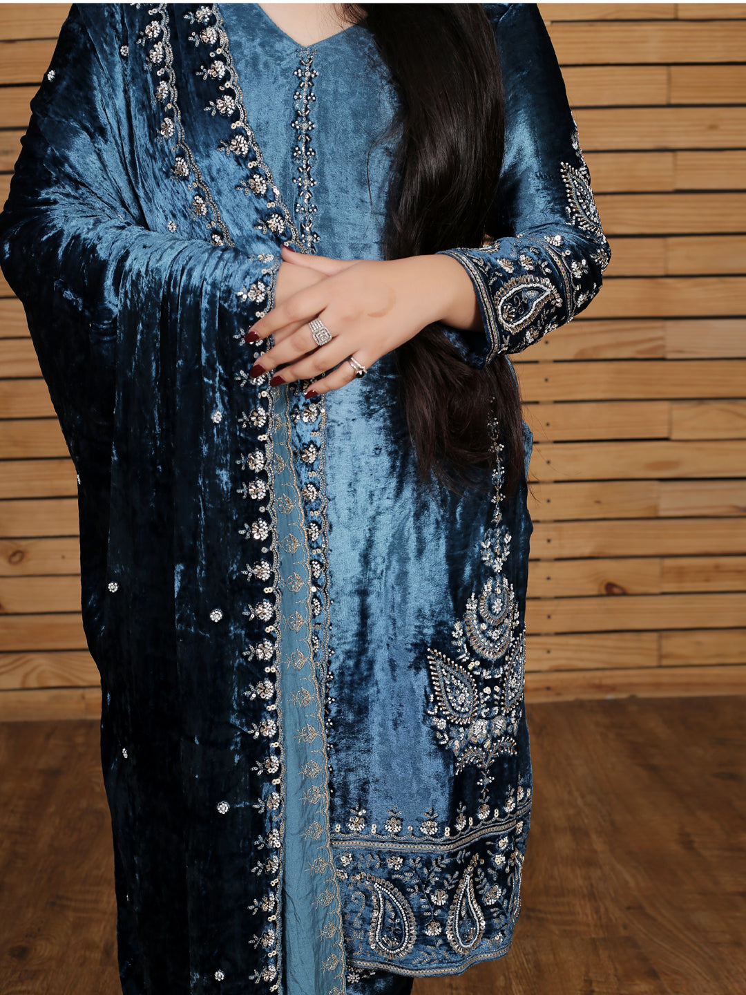 VELVET EMBROIDERED KURTA SET