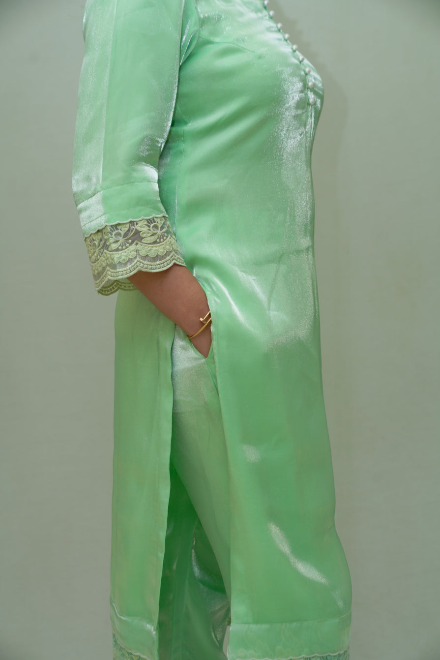 pearl button detailing kurta set