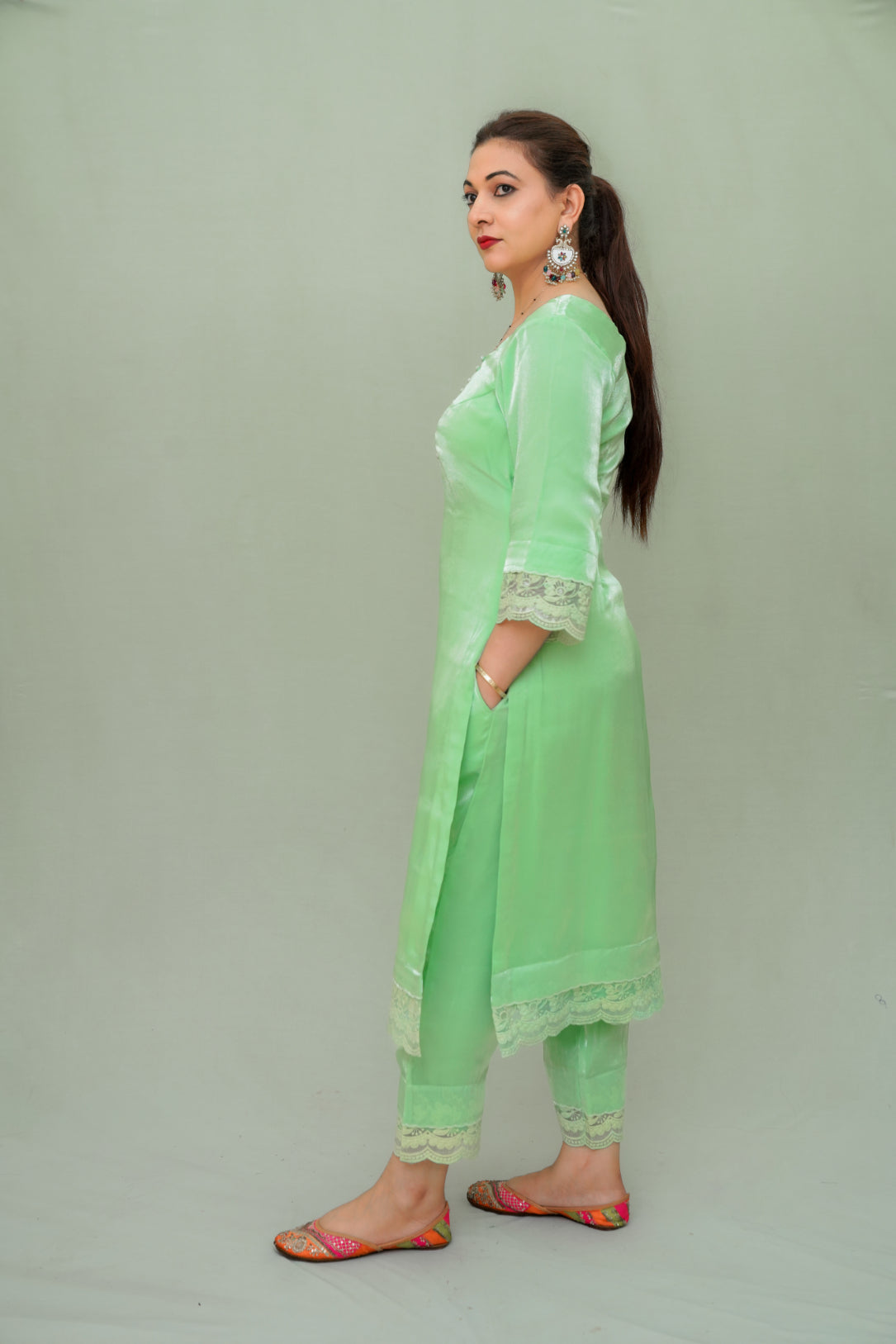 pearl button detailing kurta set
