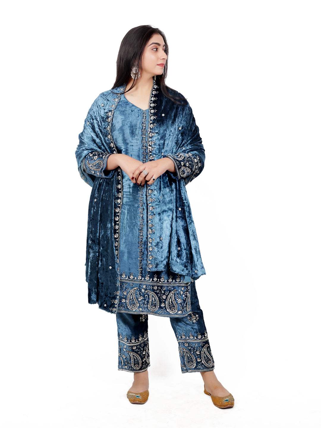 VELVET EMBROIDERED KURTA SET