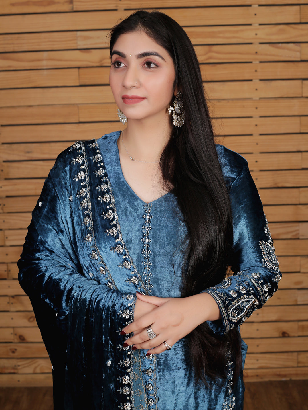 VELVET EMBROIDERED KURTA SET